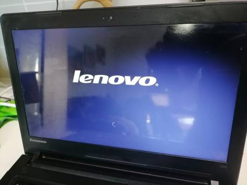 *FREE FREIGHT FRIDAY*LENOVO IDEAPAD 300, TURNS ON, NEEDS PROGRAMM, HINGE DAMAGED*AS PER AD**