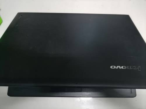 *FREE FREIGHT FRIDAY*LENOVO IDEAPAD 300, TURNS ON, NEEDS PROGRAMM, HINGE DAMAGED*AS PER AD**