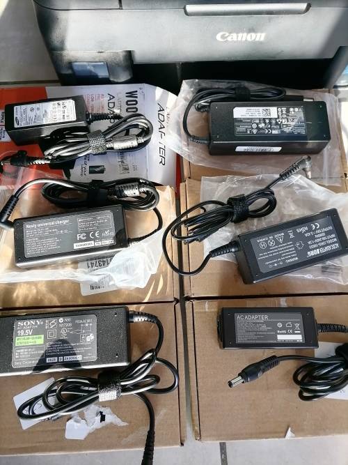 *SPRING SPECIAL*LOT OF 6X BRAND NEW LAPTOP CHARGES,SOME ORIGINAL SOME AFTERMARKET*OVER R3000 VALUE*