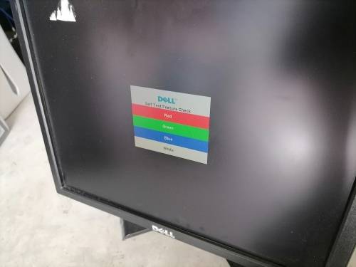 *COMAIR LIQUIDATION*LOT OF 4X PC SCREENS**23 X DELL, 2 X ACER*ONE BID FOR ALL 4*WORKING***