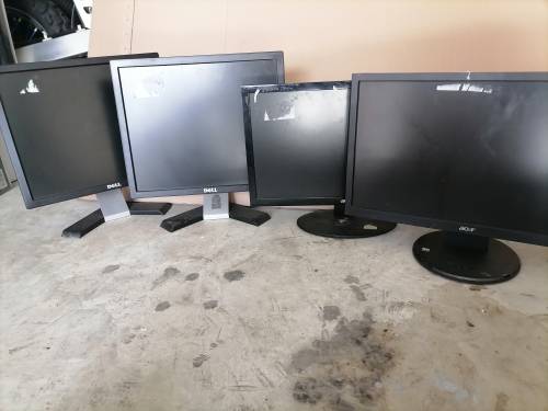 *COMAIR LIQUIDATION*LOT OF 4X PC SCREENS**23 X DELL, 2 X ACER*ONE BID FOR ALL 4*WORKING***