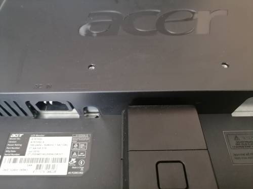 *COMAIR LIQUIDATION*LOT OF 4X PC SCREENS**23 X DELL, 2 X ACER*ONE BID FOR ALL 4*WORKING***