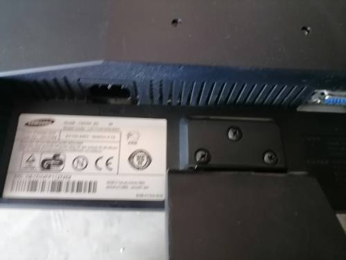 *COMAIR LIQUIDATION*LOT OF 4X PC SCREENS**BENQ,SAMSUNG,PHILLIPS,LG*ONE BID FOR ALL*WORKING**