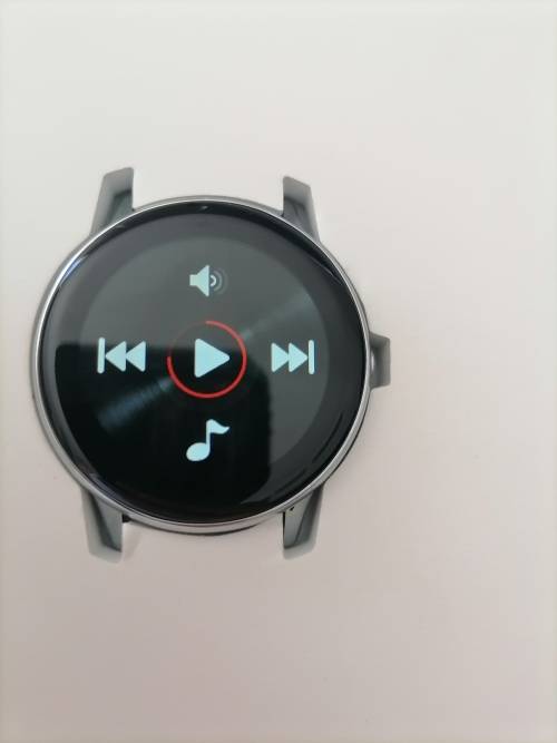 **DONT MISS THIS DEAL*BRAND NEW FABULOUSLY FIT FIERCE SMART WATCH*WHITE*R1000 RETAIL**