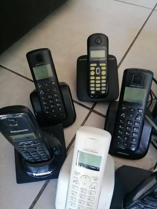 *COMPANY LIQUIDATION ITEMS*BULK LOT OF CORDLESS PHONE,SWITCH BOARD PHONES,INTERCOM, CHARGERS**