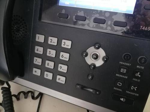 *COMPANY LIQUIDATION*SET OF YEALINK IP CORDLESS PHONES+YEALINK CONFERENCE PHONE*OVER R7000 VALUE**