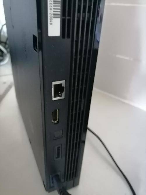 ***SONY PLAYSTATION 3 WITH 3 WIRELESS REMOTES*ONE GAME,CABLES ETC*REQUIRES SOFTWARE UPDATE**