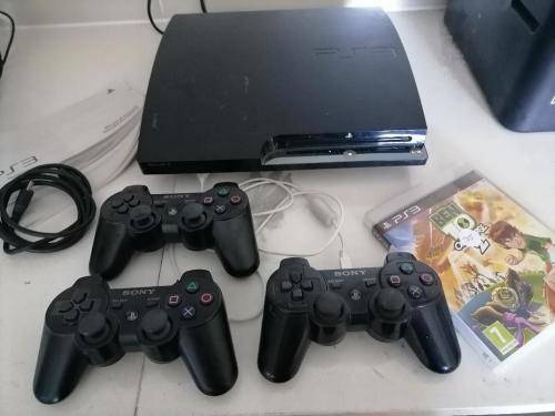 ***SONY PLAYSTATION 3 WITH 3 WIRELESS REMOTES*ONE GAME,CABLES ETC*REQUIRES SOFTWARE UPDATE**