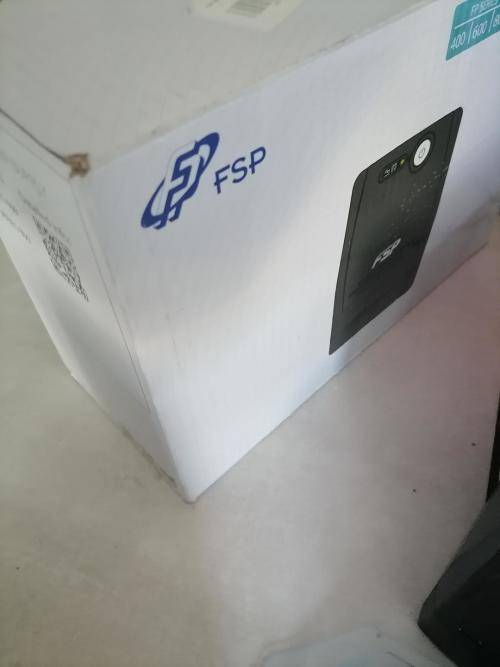 **BULK LOT OF UNTESTED ELECTRONICS*KEYBOARDS/MOUSE,UPS,SHURE MIC,PLUG FITTINGS ETC*1 BID FOR LOT**