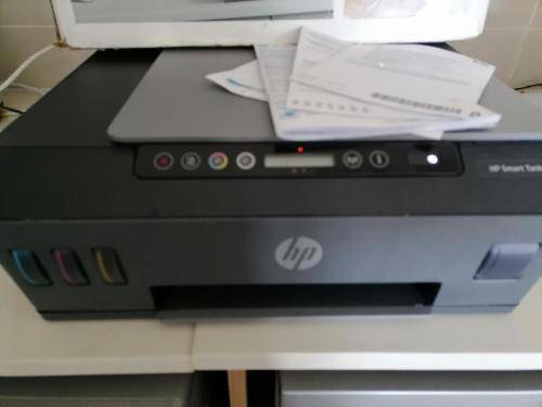 **HP SMART TANK 515 PRINTER IN BOX*LOOKS NEW*CARTRIDGES FLASH ON SCREEN*OVER R5000 RETAIL*