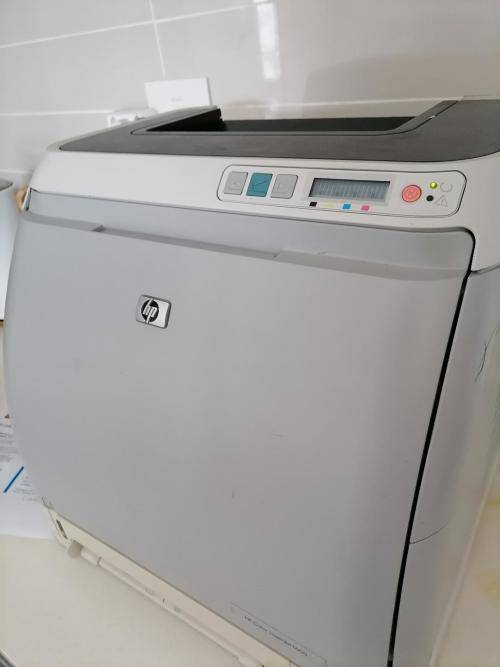 **LIQUIDATION ITEM*HP 1600 COLOR LAZERJET PRINTER WITH TONERS*PRINTS EXCELLENT QUALITY*