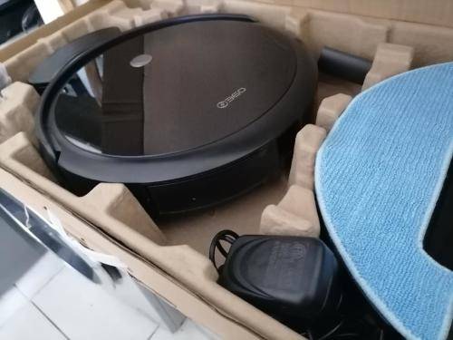 *DEMO 360 ROBOT VACUUM/MOP C50 WITH ATTACHMENTS AND CHARGING HUB/REMOTE*R3000 RETAIL