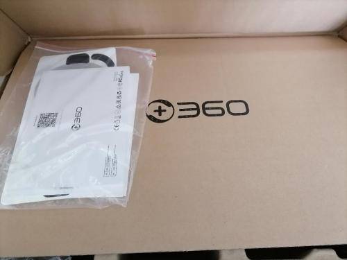 *DEMO 360 ROBOT VACUUM/MOP C50 WITH ATTACHMENTS AND CHARGING HUB/REMOTE*R3000 RETAIL