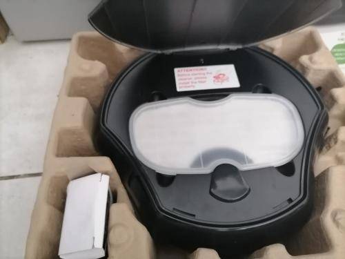 *EASTER SPECIAL**DEMO TAURUS HEXA STRIKER ROBOT VACUUM IN BOX,WITH CHARGER*R2400 NEW**