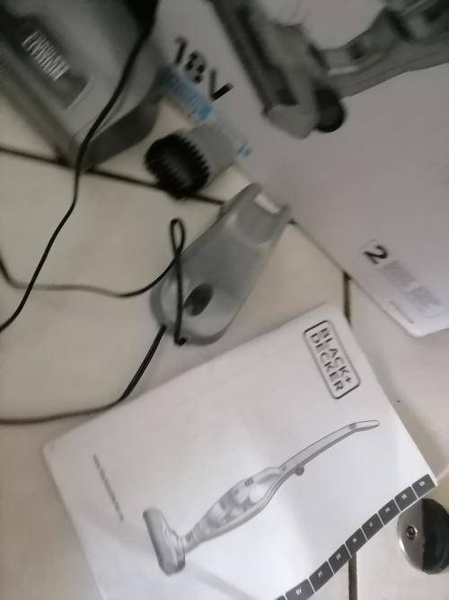 *EASTER SPECIAL*LIKE NEW BLACK AND DECKER 18V DUST BUSTER CORDELESS 2 IN 1 VACUUM*R2700 IN STORE**