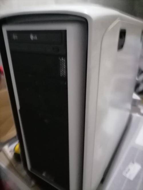 **WOW R30 FREIGHT*MONSTER MACHINE*CORSAIR PC,AMD PHENOM II, 16GB ,MSI GPU,MILITARY CLASS *AS IS**