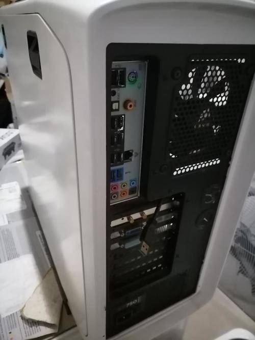 **WOW R30 FREIGHT*MONSTER MACHINE*CORSAIR PC,AMD PHENOM II, 16GB ,MSI GPU,MILITARY CLASS *AS IS**