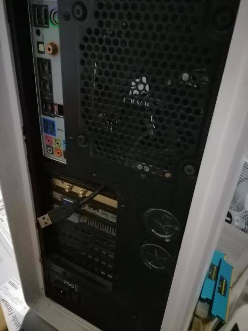 **WOW R30 FREIGHT*MONSTER MACHINE*CORSAIR PC,AMD PHENOM II, 16GB ,MSI GPU,MILITARY CLASS *AS IS**