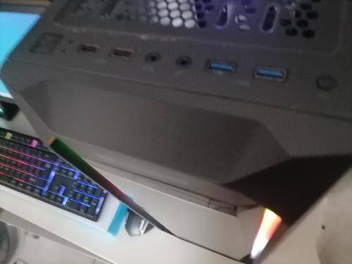 *AWESOME I5 8GB GAMING PC SETUP*LED PC BOX, LED KEYBOARD/MOUSE+SPEAKERS+SAMSUNG SCREEN*R30 FREIGHT