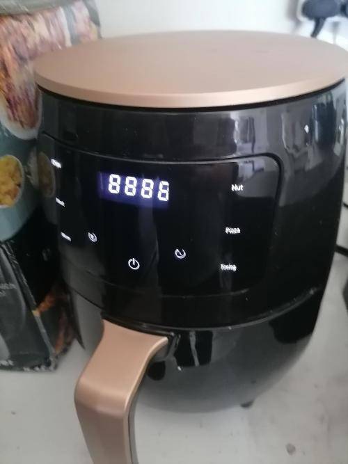 *CHRISTMAS IN JULY*NEW SILVERCREST 6L DIGITAL AIR FRYER(BOX DAMAGE,ITEM NEW)**