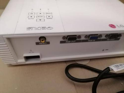 *BIRTHDAY  DEALS*R30 FREIGHT*PRE OWNED LG BE3220-SD PROJECTOR *TOP QUALITY*WORKING 100%**