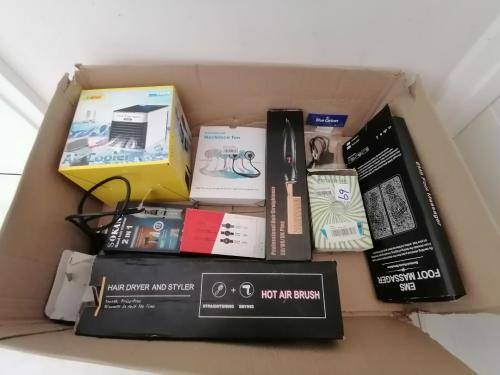 *FLASH FRIDAY DEALS*R30 FREIGHT**BULK LOT OF  UNTESTED ELECTRONICS*ONE BID FOR THE LOT*