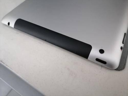 *MIDWEEK NO RESERVE DEALS*R30 FREIGHT*APPLE IPAD 4TH GEN 1460 3G/WIFI 10` TABLET WITH CHARGER**