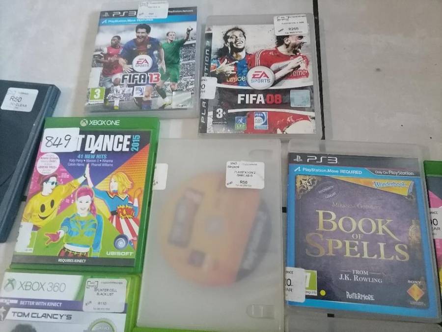 *SHOP CLOSURE*R30 FREIGHT*BULK LOT OF PLAYSTATION,XBOX,NINTENDO GAMES AND ACCESSORIES**