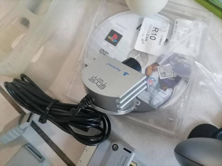 *SHOP CLOSURE*R30 FREIGHT*BULK LOT OF PLAYSTATION,XBOX,NINTENDO GAMES AND ACCESSORIES**