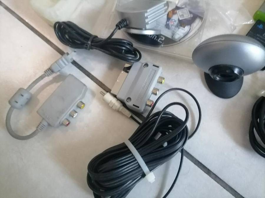 *SHOP CLOSURE*R30 FREIGHT*BULK LOT OF PLAYSTATION,XBOX,NINTENDO GAMES AND ACCESSORIES**