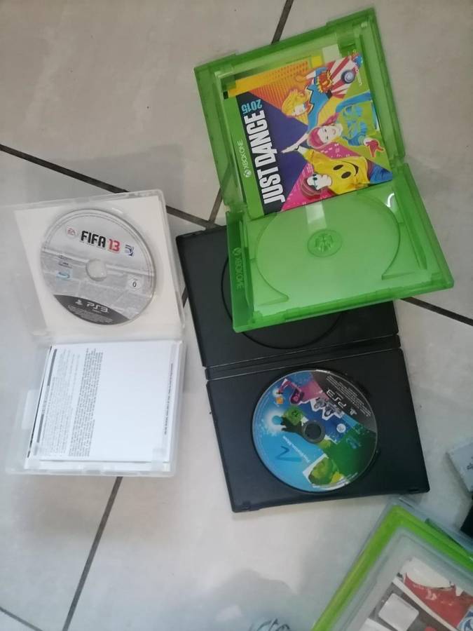 *SHOP CLOSURE*R30 FREIGHT*BULK LOT OF PLAYSTATION,XBOX,NINTENDO GAMES AND ACCESSORIES**