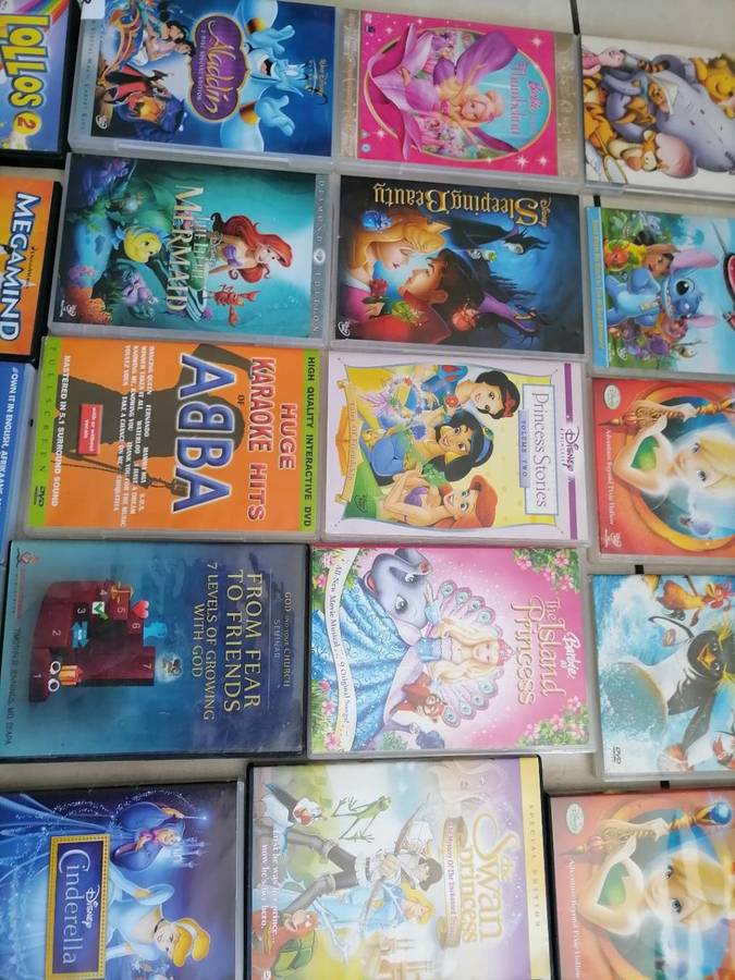 ********SHOP CLOSURE******R30 FREIGHT*BULK LOT OF KIDS DVDS***ONE BID FOR THE LOT***
