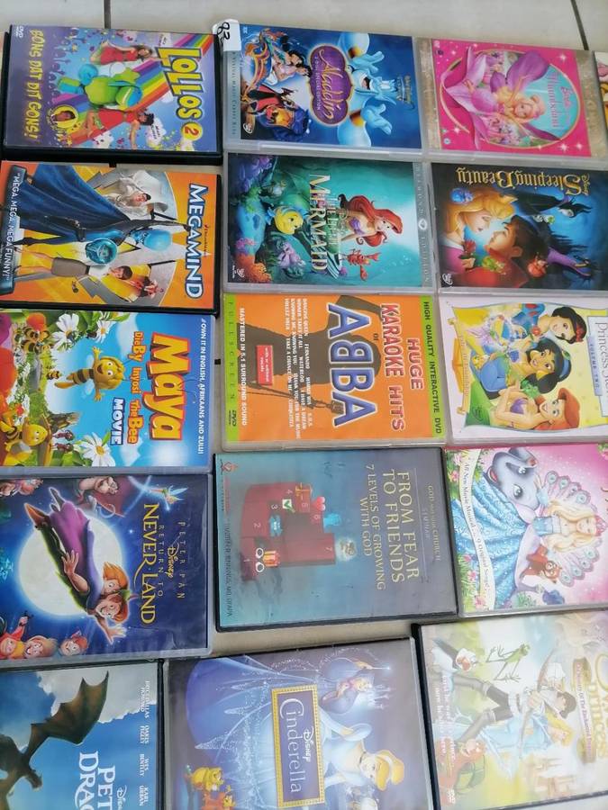 ********SHOP CLOSURE******R30 FREIGHT*BULK LOT OF KIDS DVDS***ONE BID FOR THE LOT***
