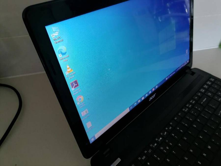 *FLASH FRIDAY SALE*R30 FREIGHT*I3 ACER ASPIRE E1-571. PERFECT CONDITION LAPTOP*4GB 500GB,W10 WIFI ET