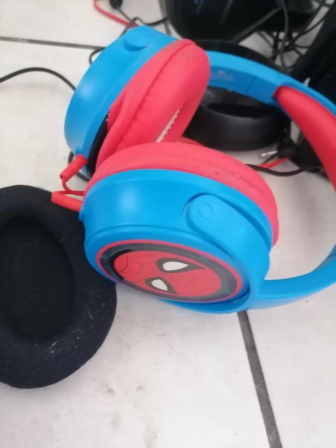 *GRAB THIS DEAL*R30 FREIGHT*LOT OF LIQUIDATION ITEMS*2 X UPS,HEADSETS,LAMINATOR**UNTESTED*