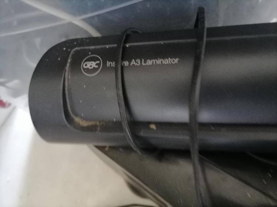 *GRAB THIS DEAL*R30 FREIGHT*LOT OF LIQUIDATION ITEMS*2 X UPS,HEADSETS,LAMINATOR**UNTESTED*