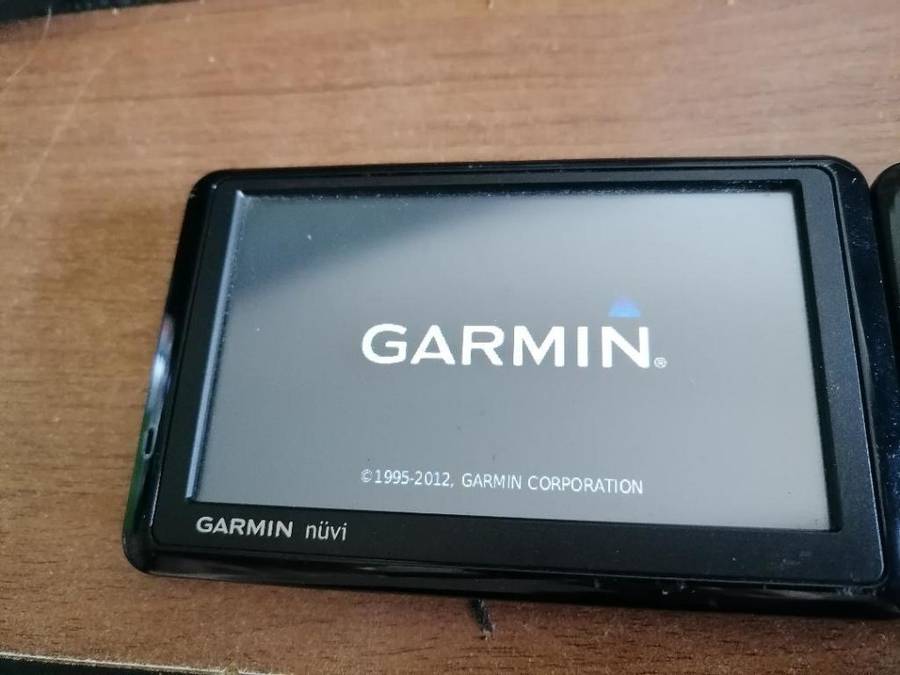 *LATE ENTRY*R30 FREIGHT*BUY ONE GET ONE FREE*2 X GARMIN NUVI GPS*COMES FROM CITY OF CAPETOWN GOV