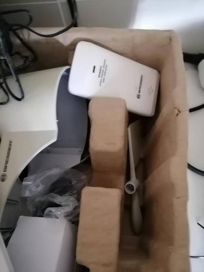 *YEAR END CLEARANCE*R30 FREIGHT*BRESSER 7 IN 1 WEATHER STATION*POWER ON NOT TESED**R10 000 NEW PRICE