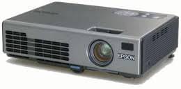 **BOKKE DAY DEALS**R30 FREIGHT**EPSON LCD PROJECTOR EMP-740 IN CARRY BAG*TOP QULAIRT*R8000 NEW