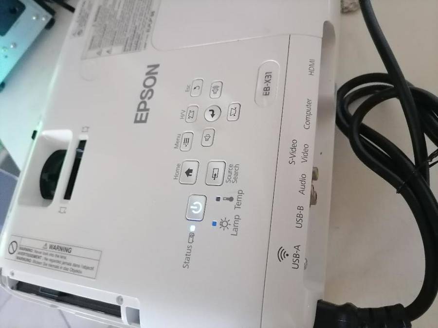 *YOUR CHRISTMAS PRESENT*R30 FREIGHT*EPSON HOME CINEMA LCD PROJECTOR*EXCELENT QUALITY*WORKING*