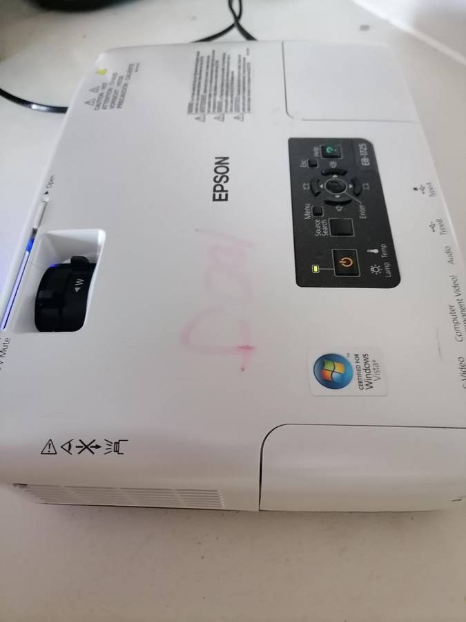 *BOXING DAY DEALS*R30 FREIGHT*EPSON HOME CINEMA LCD PROJECTOR*EXCELENT QUALITY*WORKING*