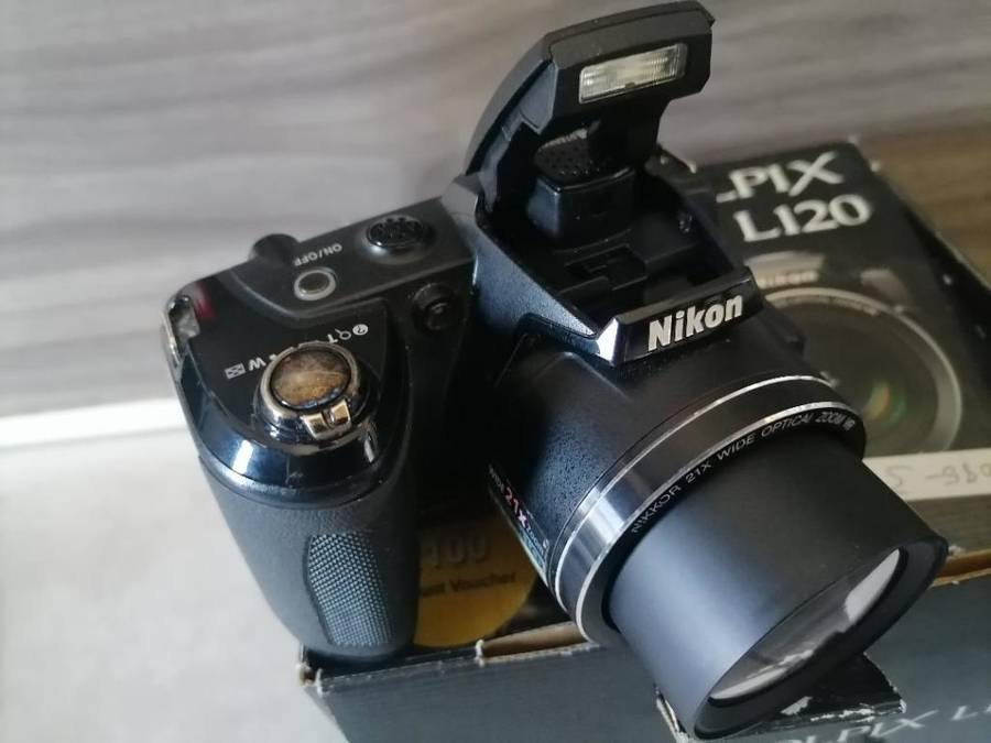 *GRAB THIS DEAL*R30 FREIGHT*NIKON COOLPIX L120 WITH NIKON BAG,64GB MEMORY CARD,MANUAL,CABLES IN BOX*