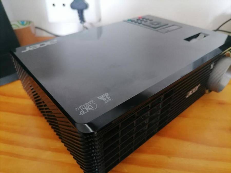 *AWESOME UNIT*R30 FREIGHT**TOP QUALITY ACER X112 DLP 3D PROJECTOR WITH REMOTE**R4100 RETAIL**