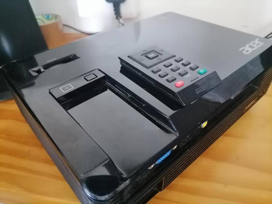 *AWESOME UNIT*R30 FREIGHT**TOP QUALITY ACER X112 DLP 3D PROJECTOR WITH REMOTE**R4100 RETAIL**