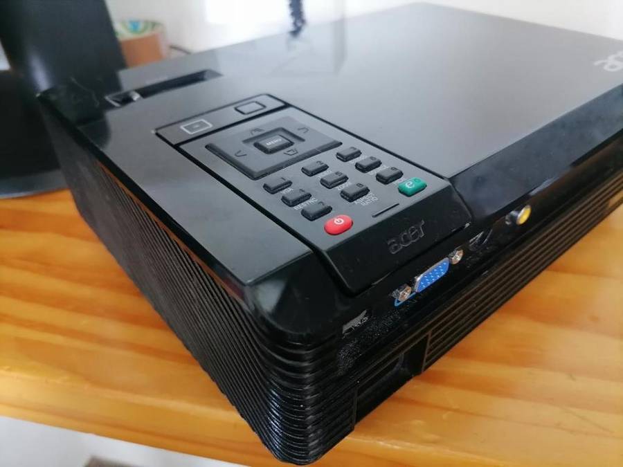 *AWESOME UNIT*R30 FREIGHT**TOP QUALITY ACER X112 DLP 3D PROJECTOR WITH REMOTE**R4100 RETAIL**