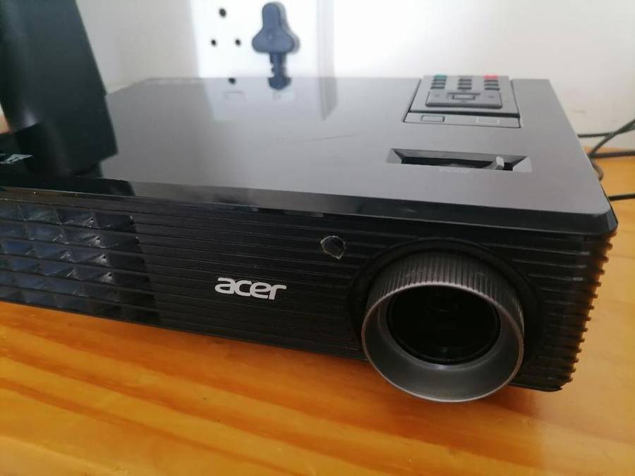 *AWESOME UNIT*R30 FREIGHT**TOP QUALITY ACER X112 DLP 3D PROJECTOR WITH REMOTE**R4100 RETAIL**
