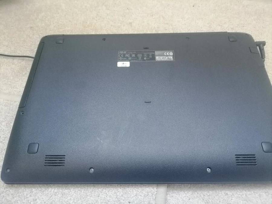 ASUS X553M LAPTOP*8GB RAM,750GB HDD,WINDOWS 10, CHARGER