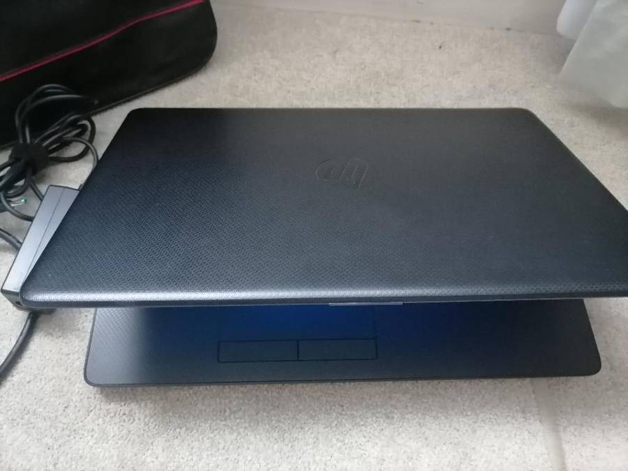 *TOP SPEC LAPTOP*HP 15 AMD A4RADEON,500GB SSD.8GB RAM,ORIGINAL CHARGER,BAG*R8500 REFUNBISHED PRICE*