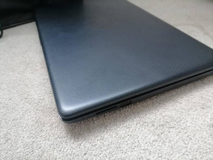 *TOP SPEC LAPTOP*HP 15 AMD A4RADEON,500GB SSD.8GB RAM,ORIGINAL CHARGER,BAG*R8500 REFUNBISHED PRICE*