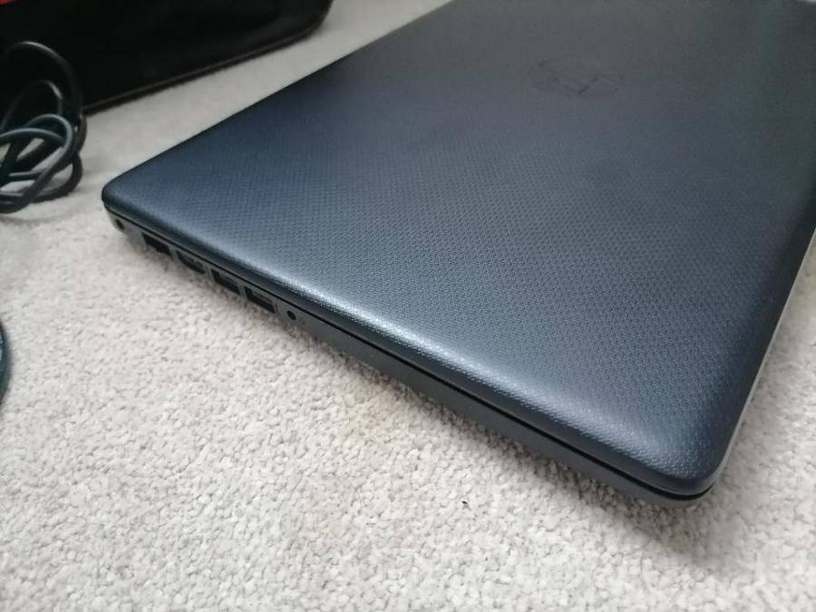 *TOP SPEC LAPTOP*HP 15 AMD A4RADEON,500GB SSD.8GB RAM,ORIGINAL CHARGER,BAG*R8500 REFUNBISHED PRICE*